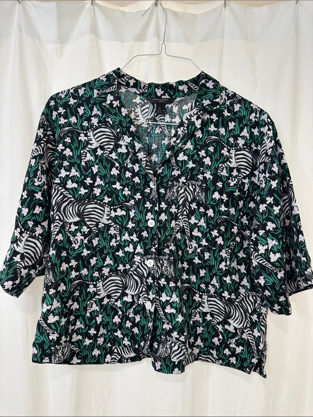 Banana Republic Black & Green Linen Zebra Floral Button-Down Top